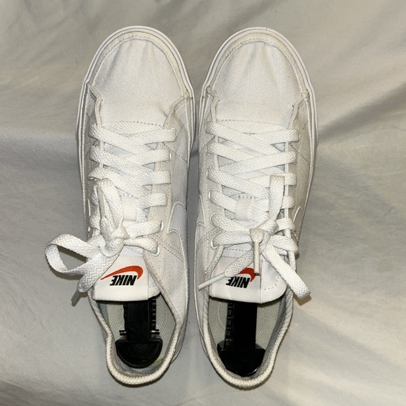 Nike Court Legacy Canvas Classic Sneakers - Picture 4 of 9